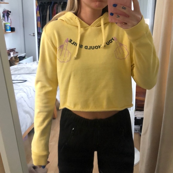 Cropped yellow graphic hoodie - Picture 2 of 5